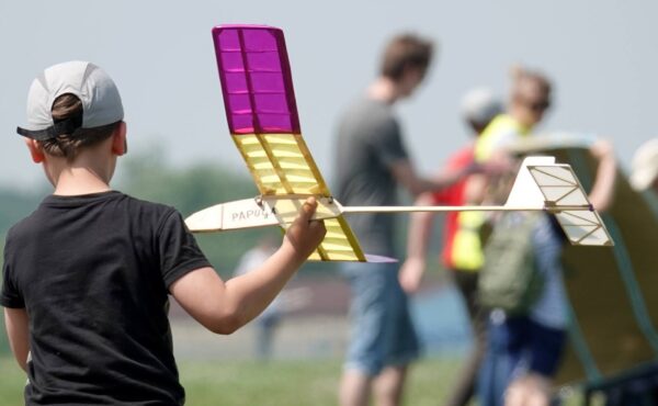 Mistrzostwa Warszawy Modeli Swobodnie Latających, pn. Młodzi Modelarze-Lotnicy na Start