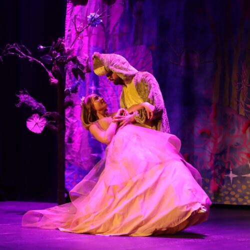 Teatralny Poranek Bajkowy „Wesoła Czarownica”
