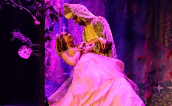 Teatralny Poranek Bajkowy „Wesoła Czarownica”